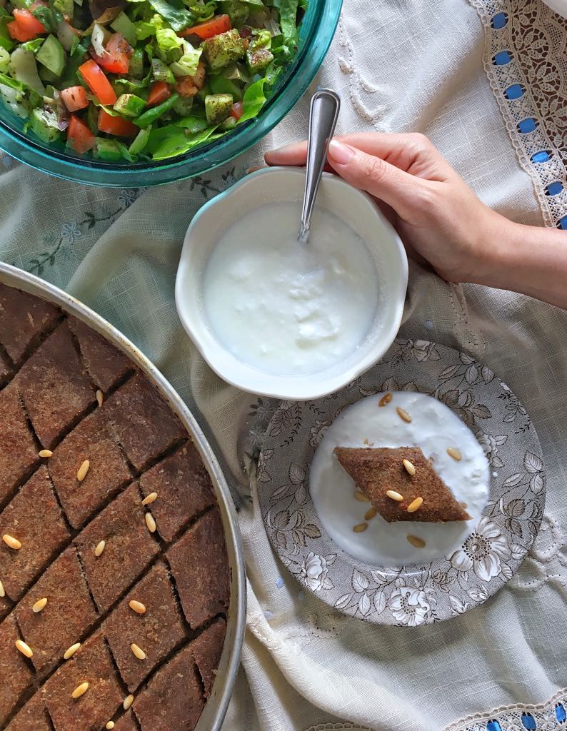 kibbe bel soniyeh - lebanese dinner dish - kebab - meat with bulgur wheat casserole - the tabouli bowl