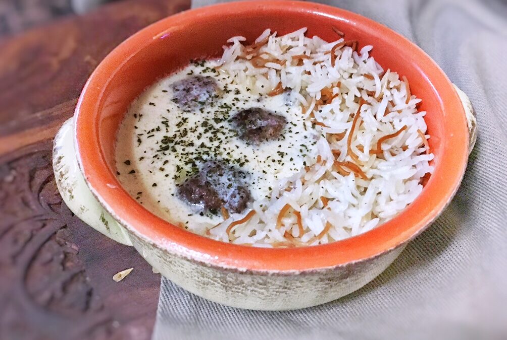 Kafta with Yogurt {كفته بلبن}